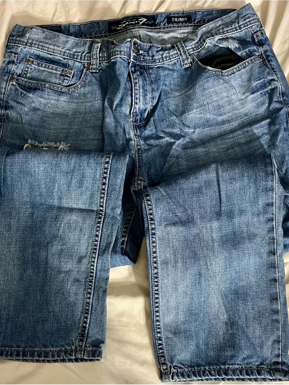 Seven7 Men's Distressed Relaxed Fit Blue Jeans - Picture 11 of 13